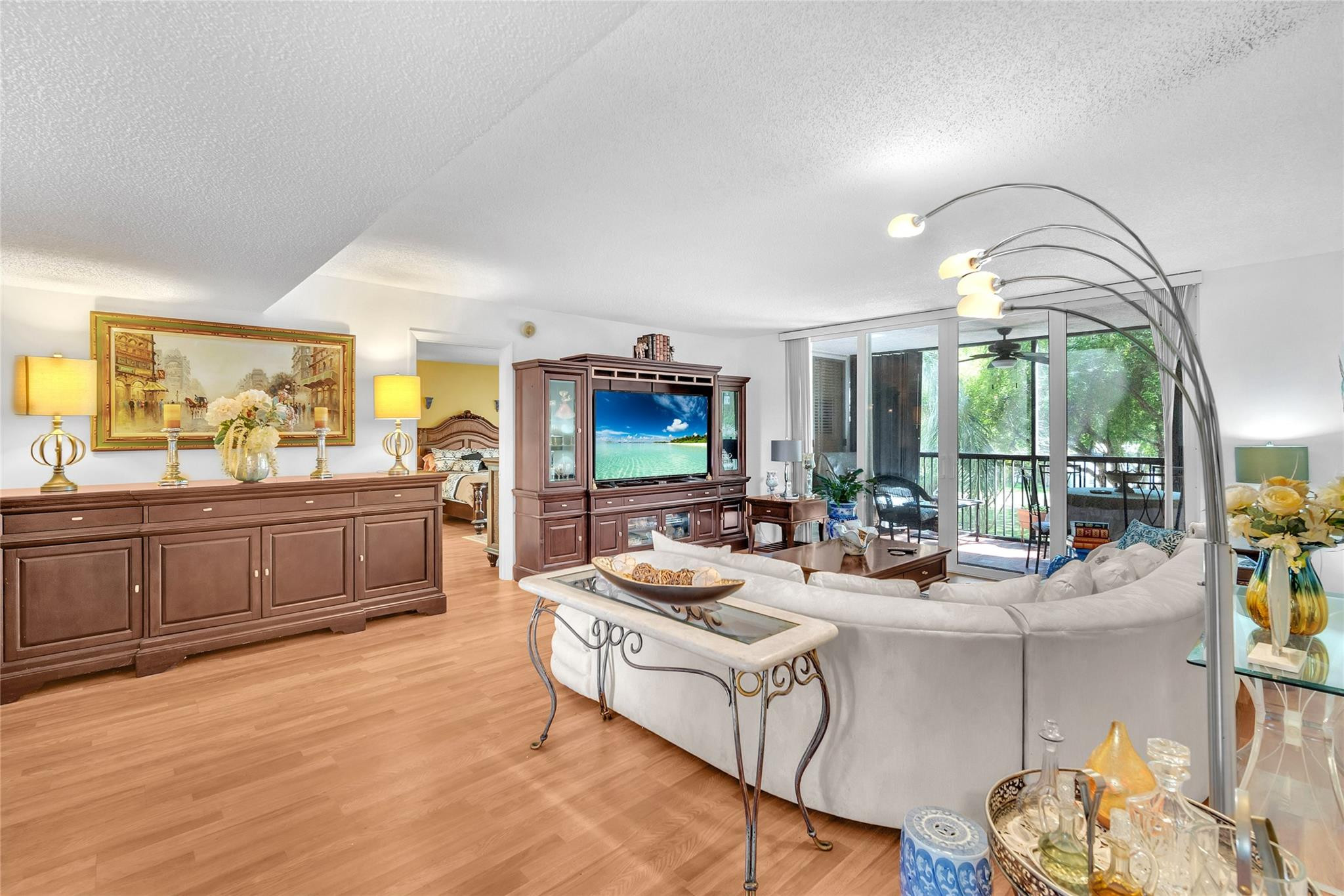 18TH HOLE AT INVERRARY - Residential