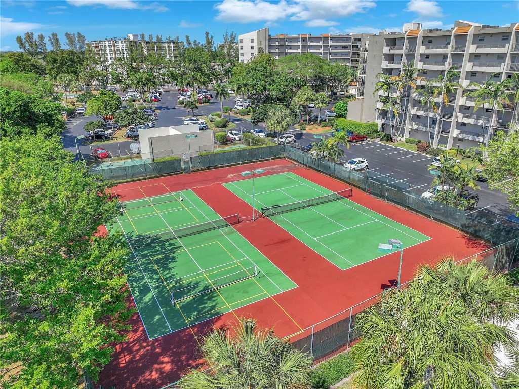 18TH HOLE AT INVERRARY - Residential