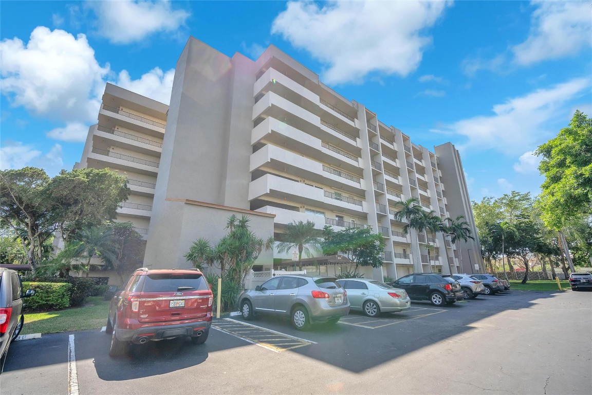 18TH HOLE AT INVERRARY - Residential