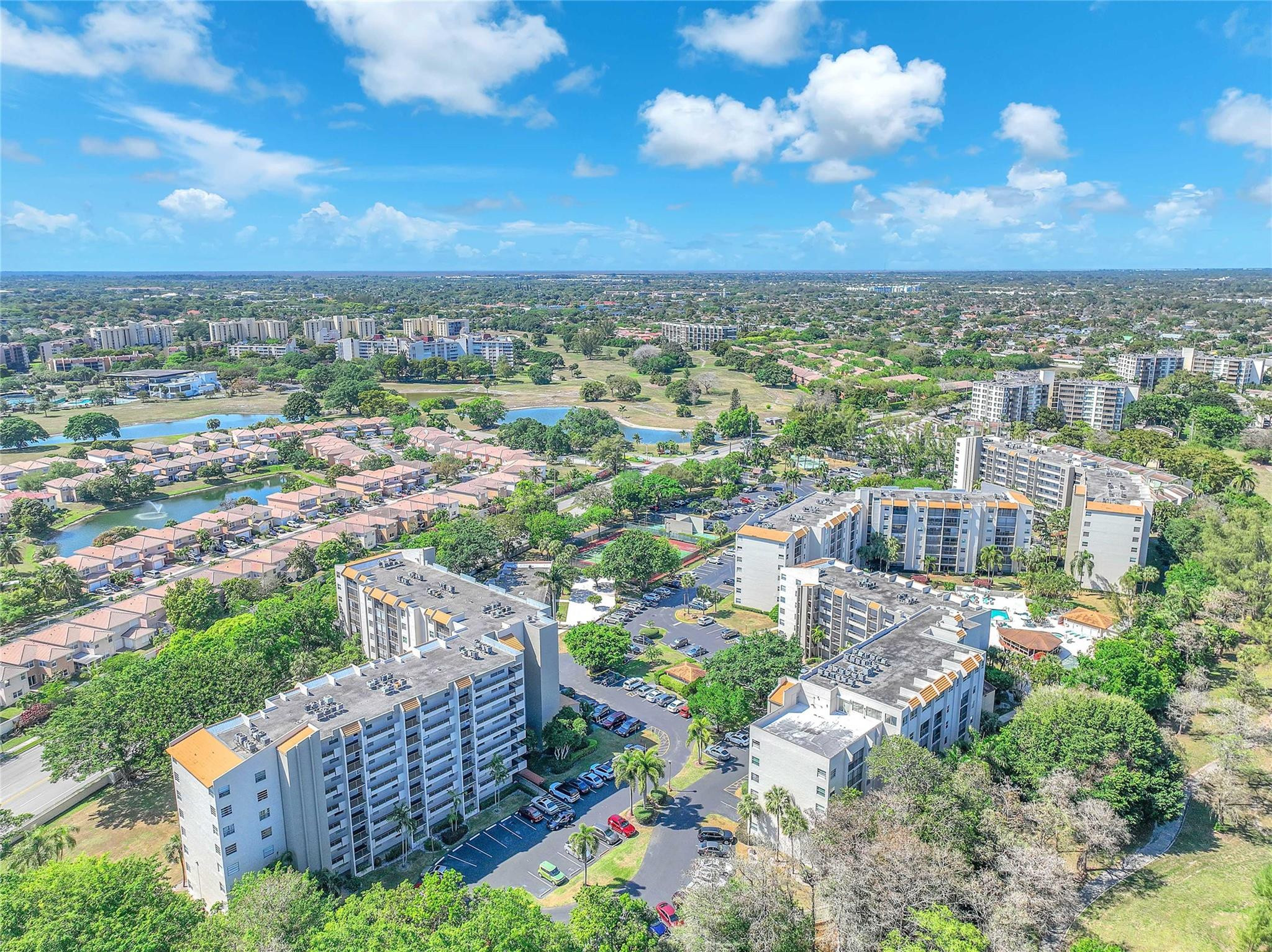 18TH HOLE AT INVERRARY - Residential