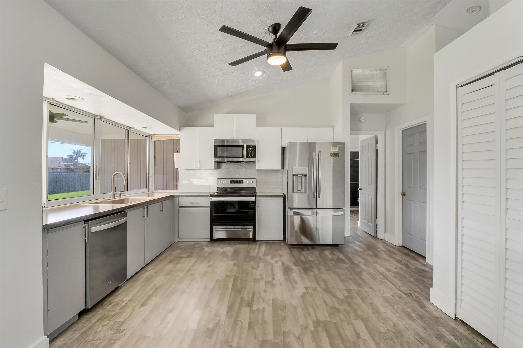 PORT ST LUCIE SECTION 17 - Residential