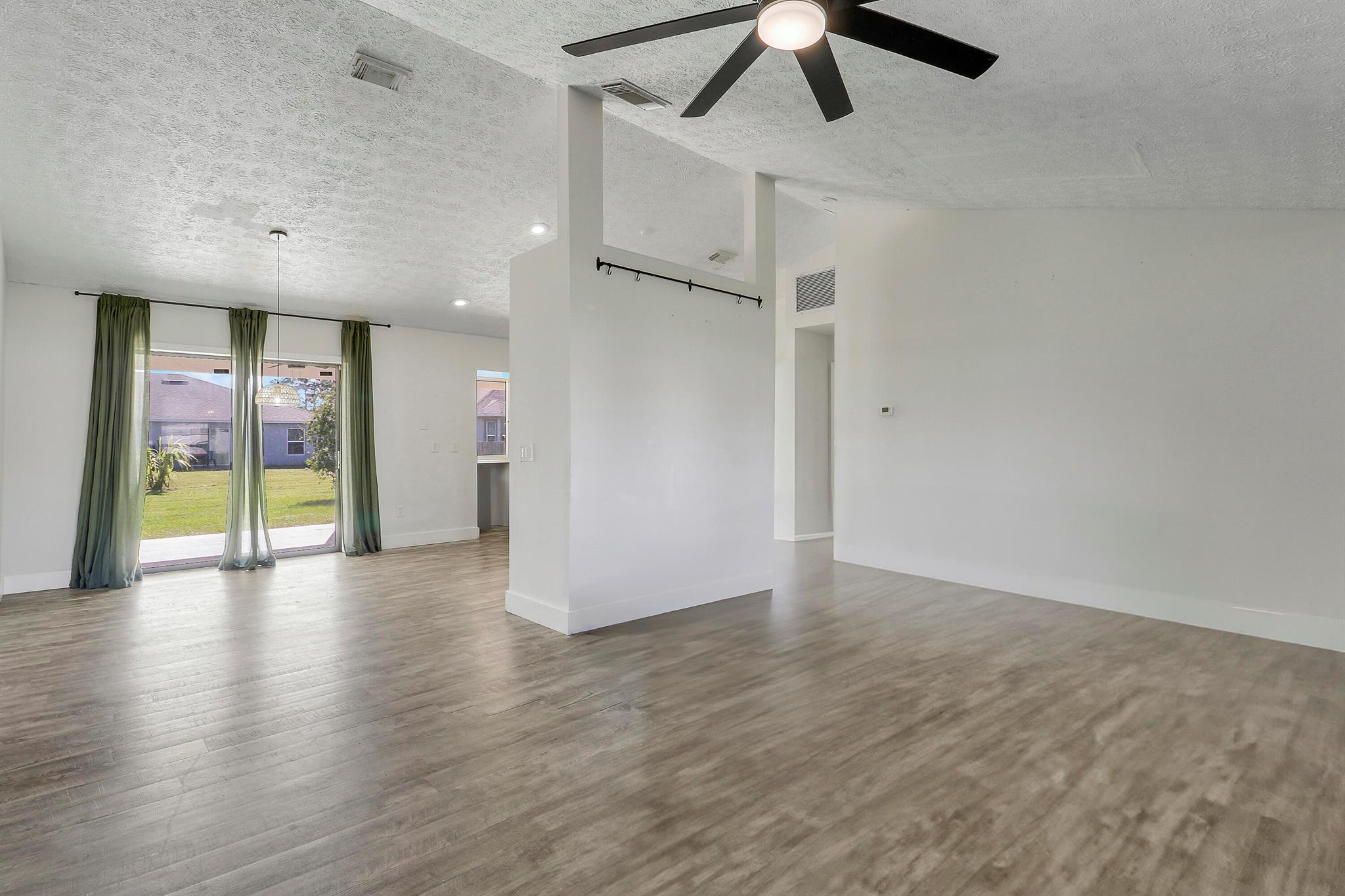 PORT ST LUCIE SECTION 17 - Residential