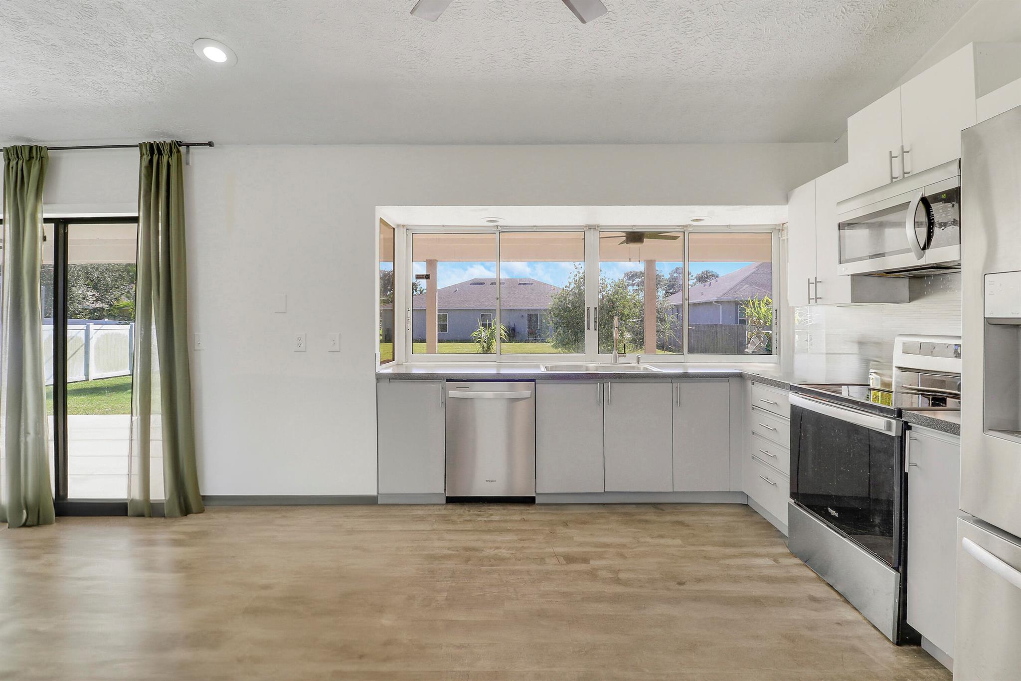 PORT ST LUCIE SECTION 17 - Residential