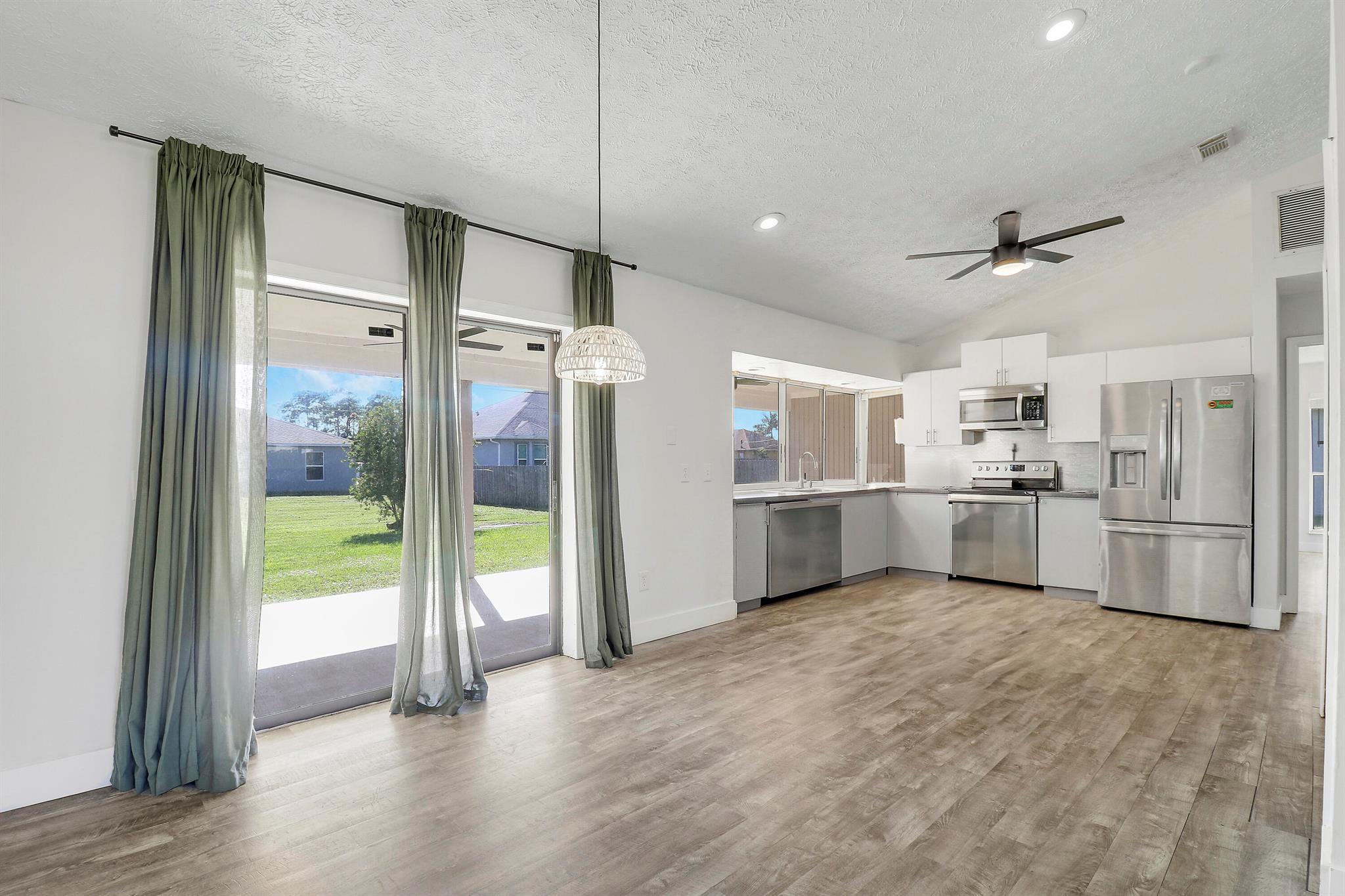 PORT ST LUCIE SECTION 17 - Residential