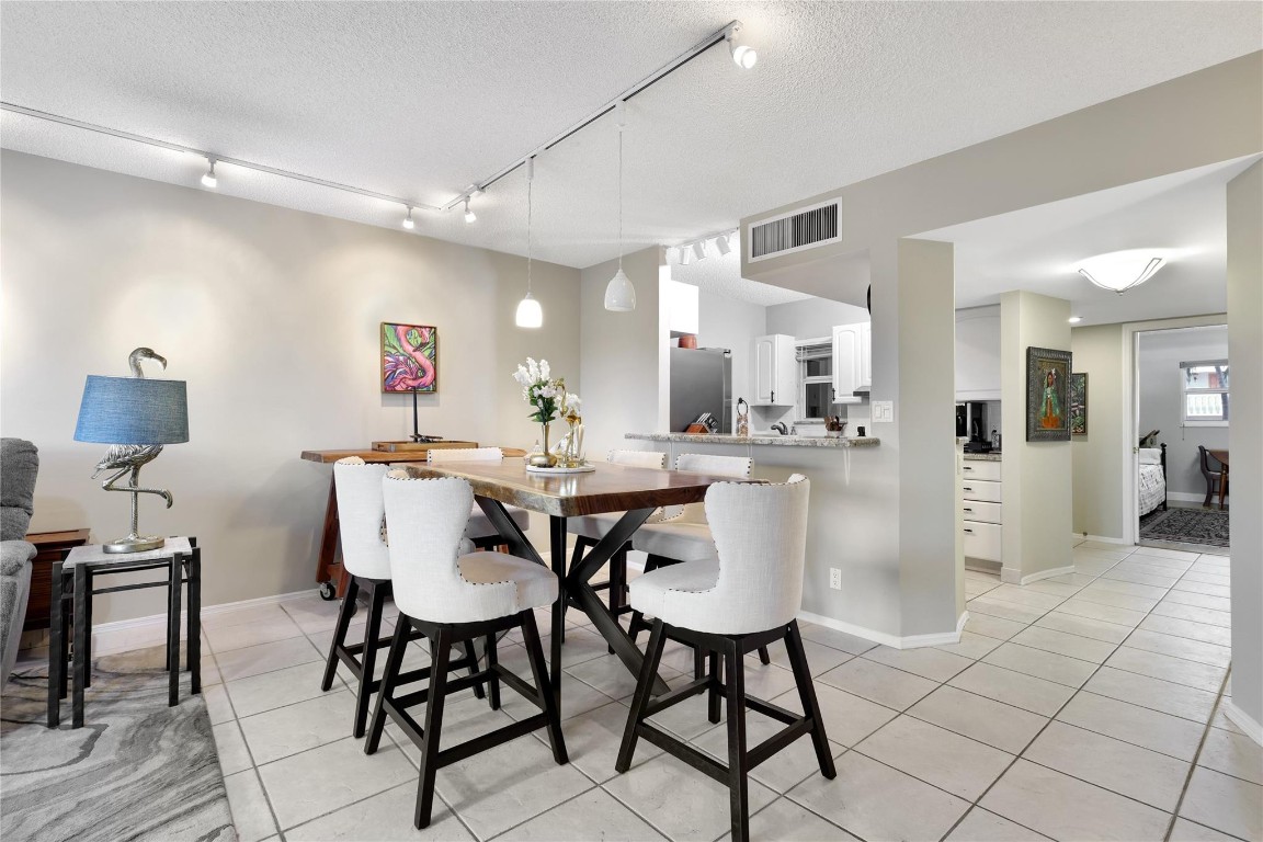 Winston House - Residential