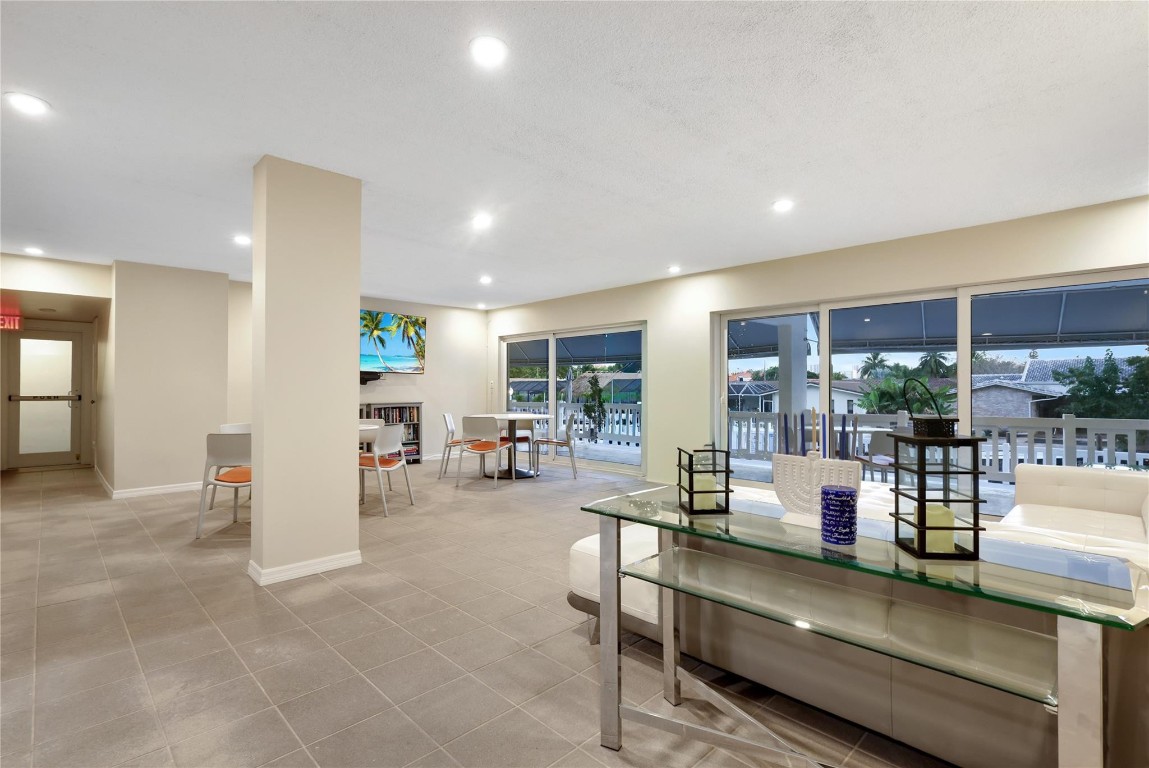 Winston House - Residential