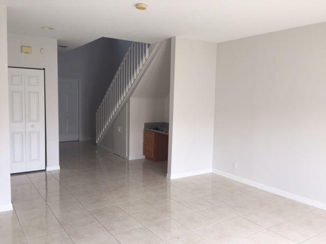 ESTANCIA AT PALM SPRINGS - Residential