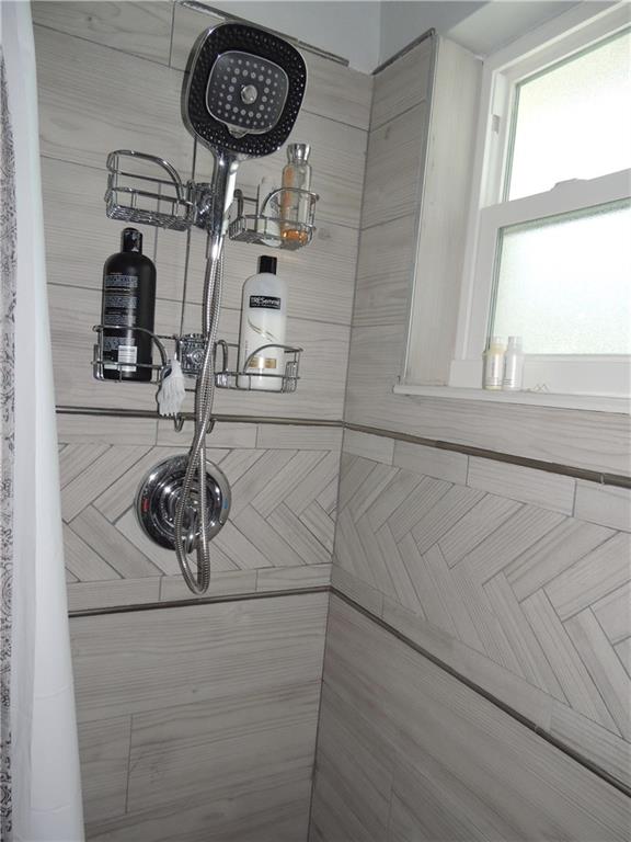 OCEAN DREAM COND - Residential Lease