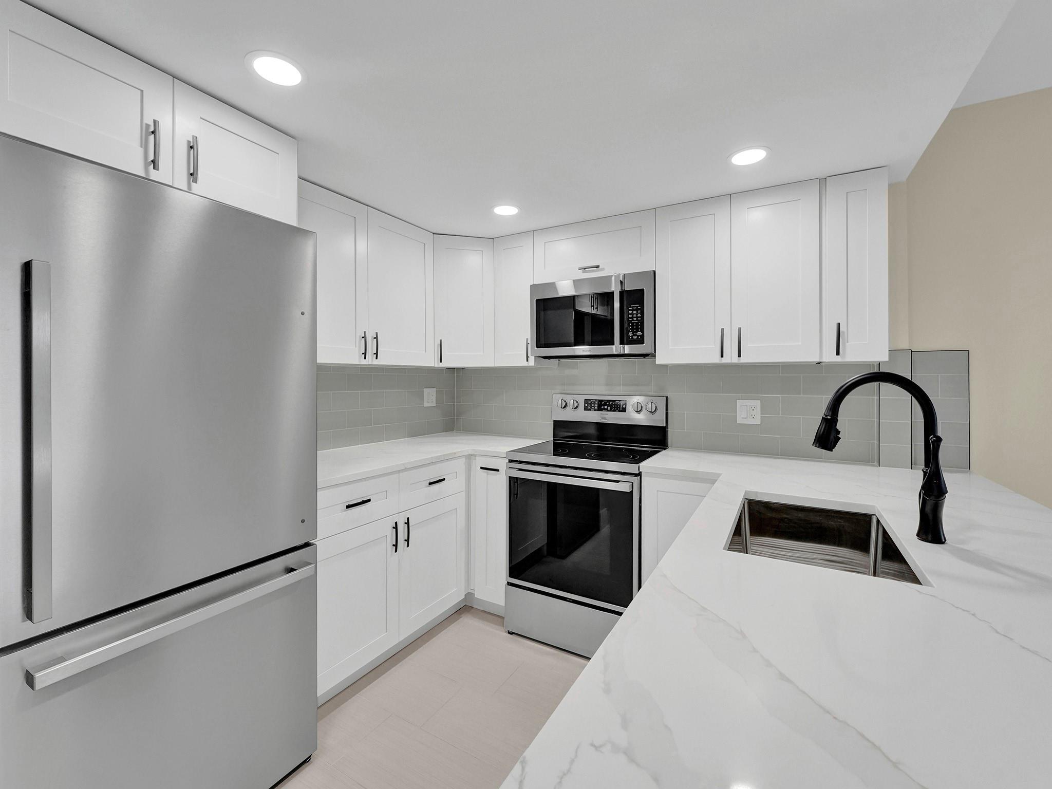 River Manor Condo - Residential