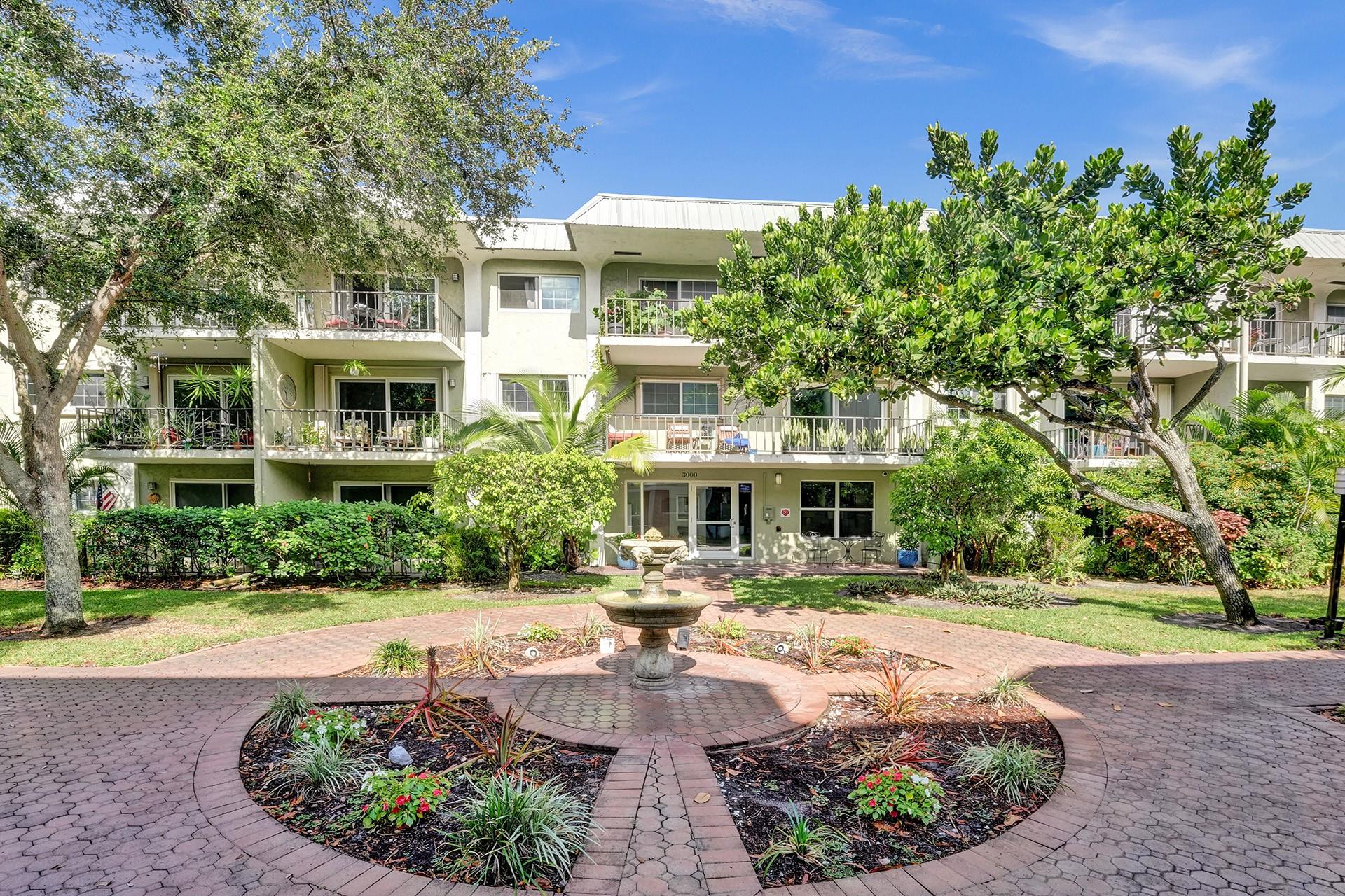 River Manor Condo - Residential