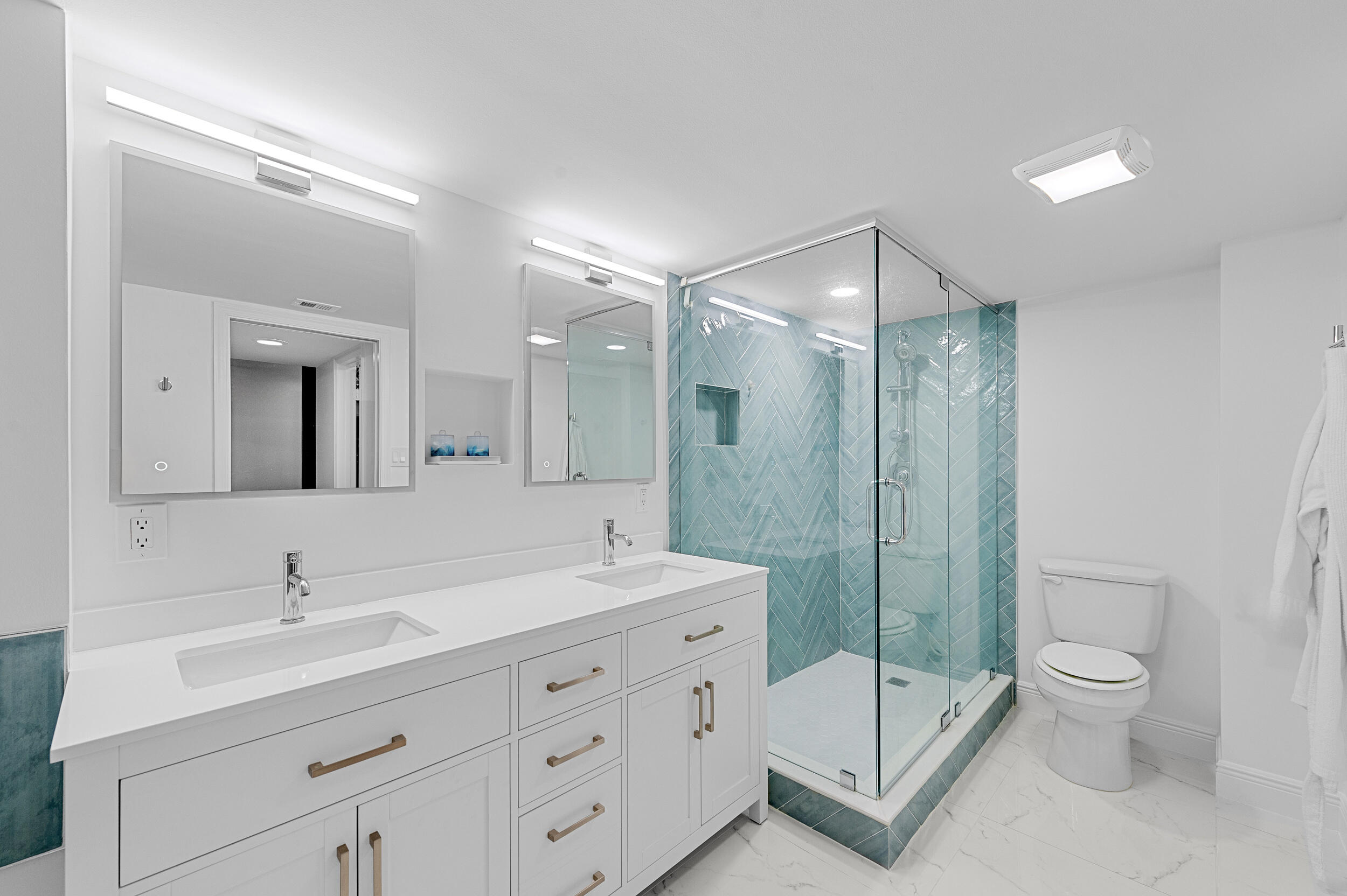 EASTPOINTE CONDO - Residential