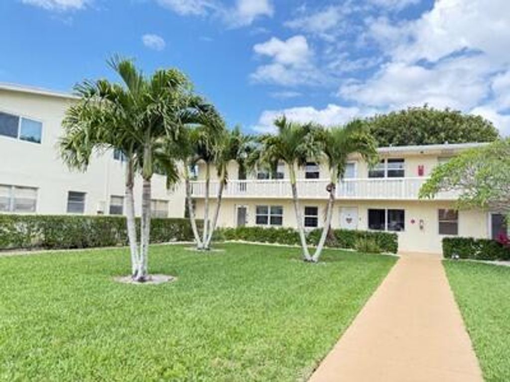 Photo of 145 Dorchester G #145, West Palm Beach, FL 33417 (MLS # B26017701)