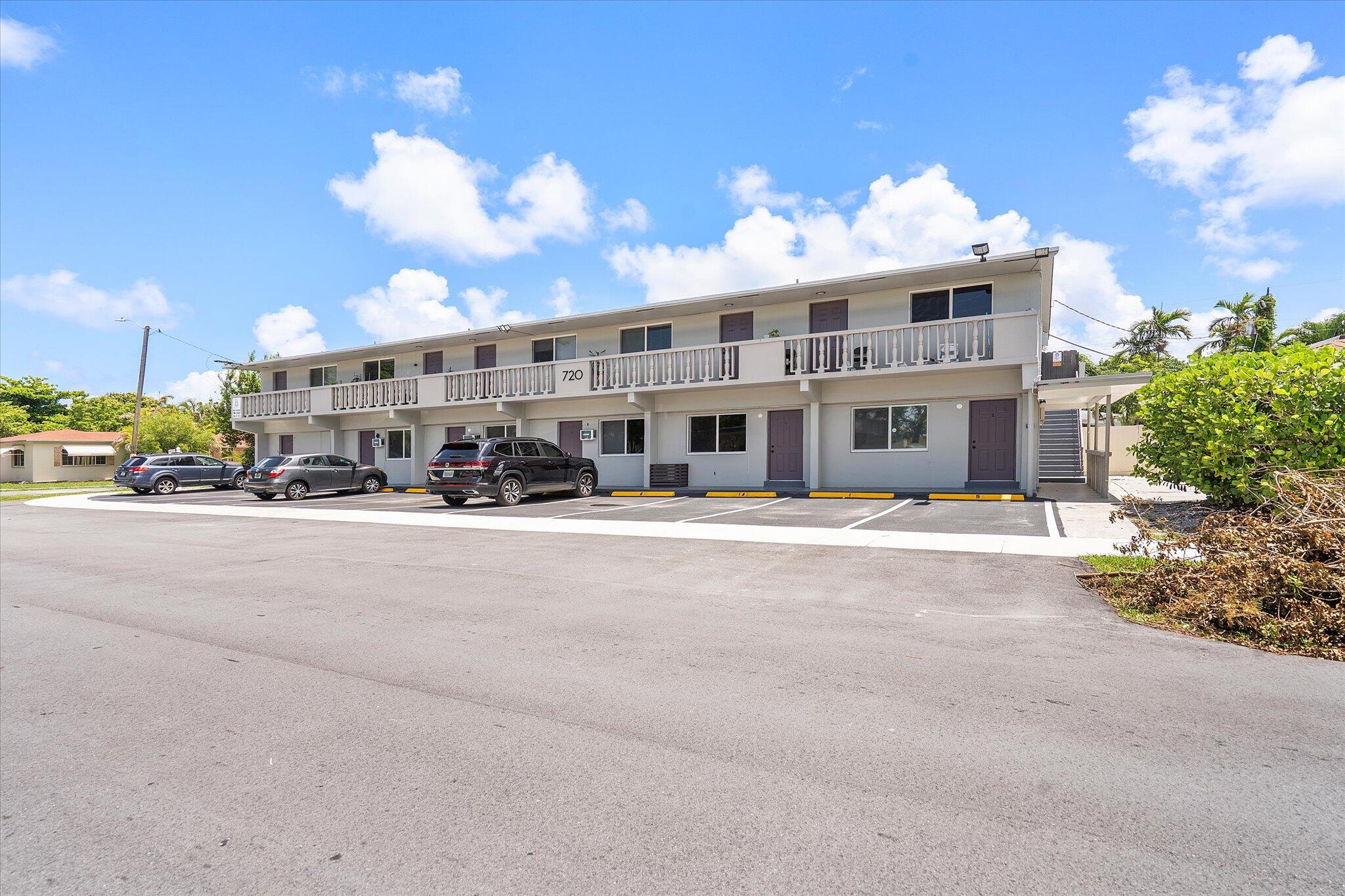 720 NE 7th Street 8