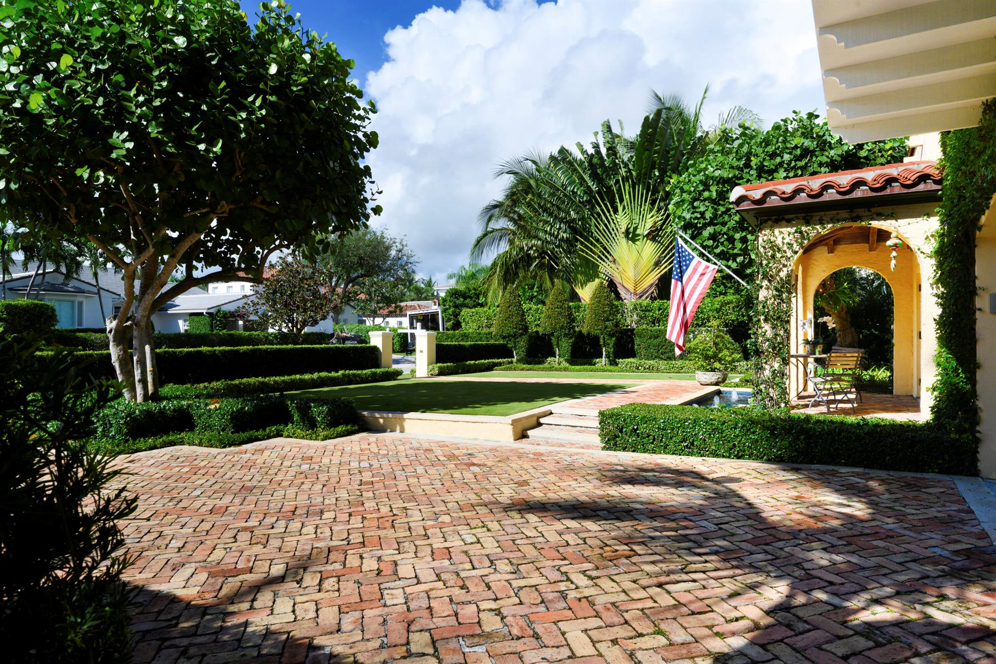 LAKEWOOD - Residential