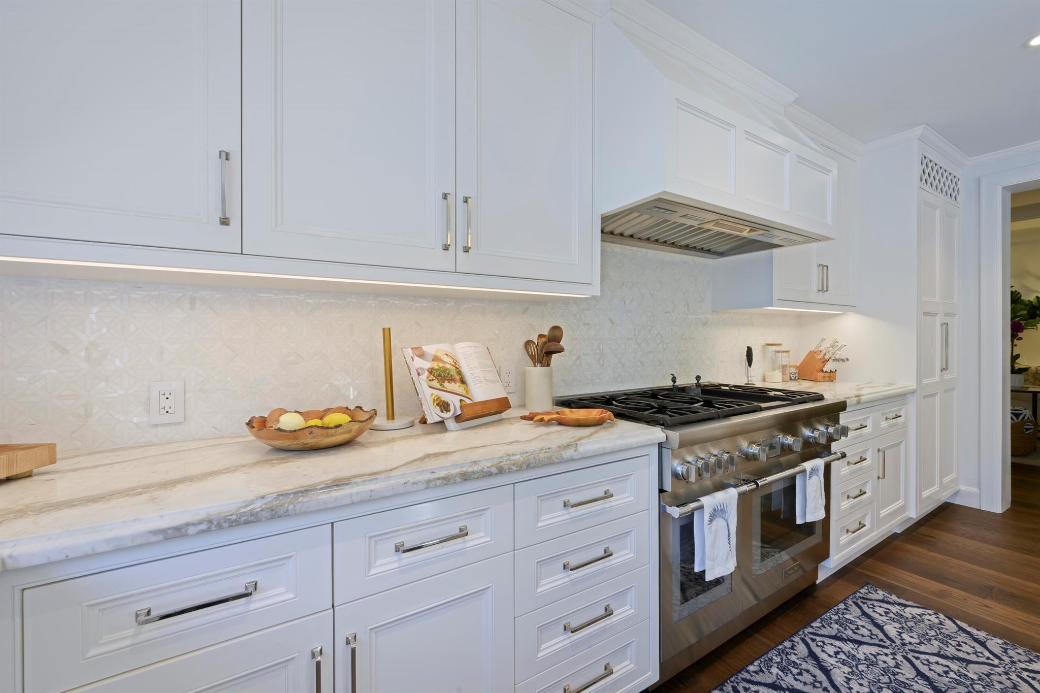 LAKEWOOD - Residential