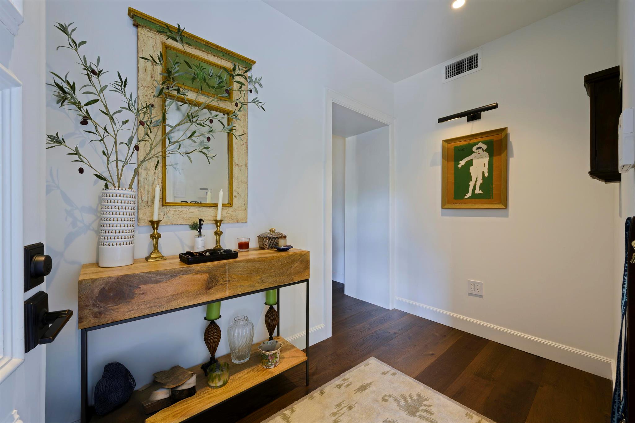 LAKEWOOD - Residential