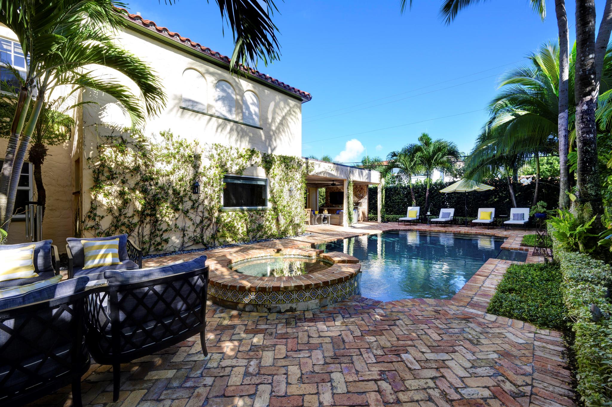 LAKEWOOD - Residential