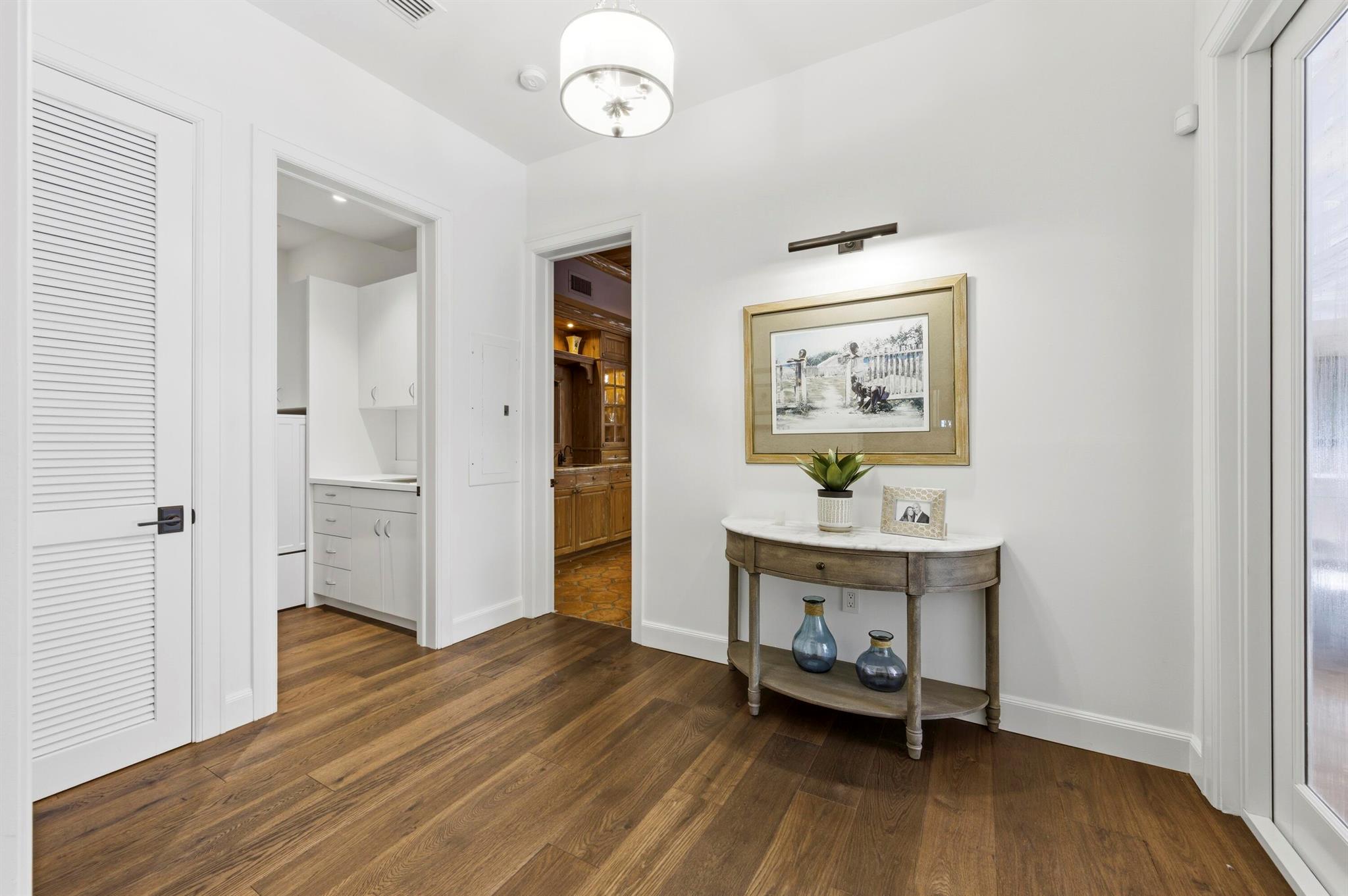 LAKEWOOD - Residential