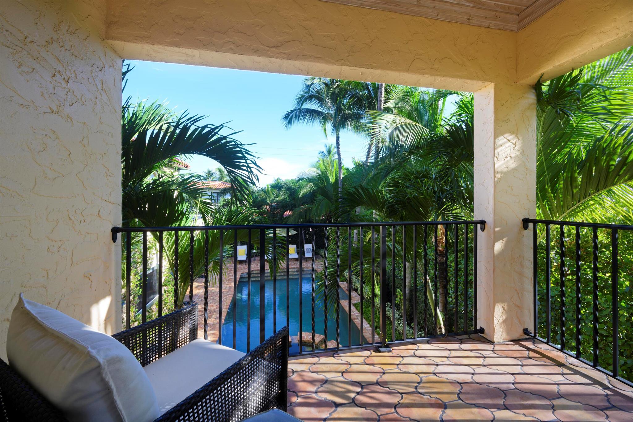 LAKEWOOD - Residential