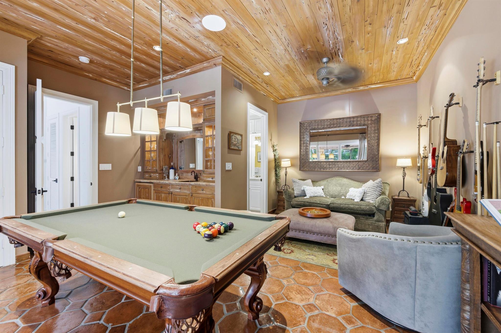 LAKEWOOD - Residential