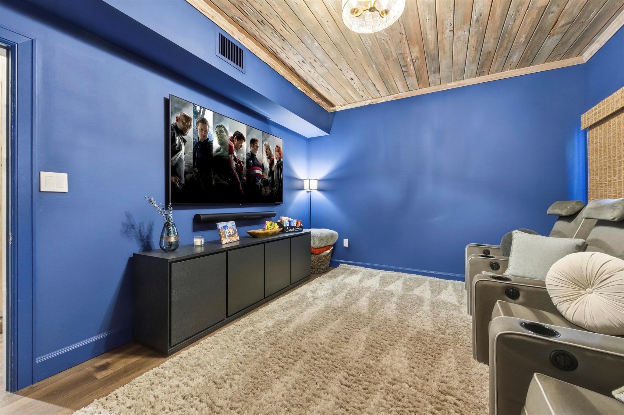 LAKEWOOD - Residential