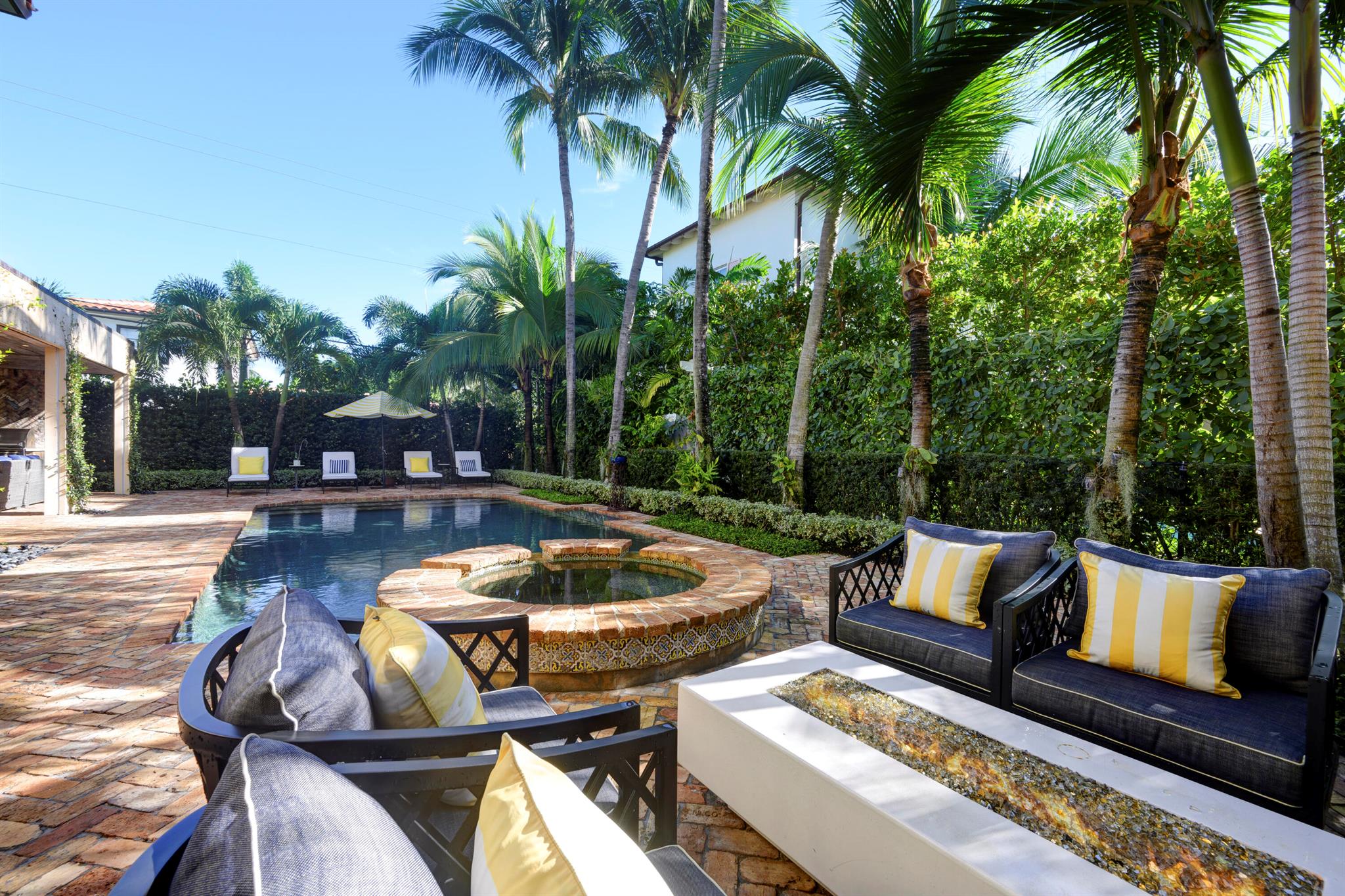 LAKEWOOD - Residential