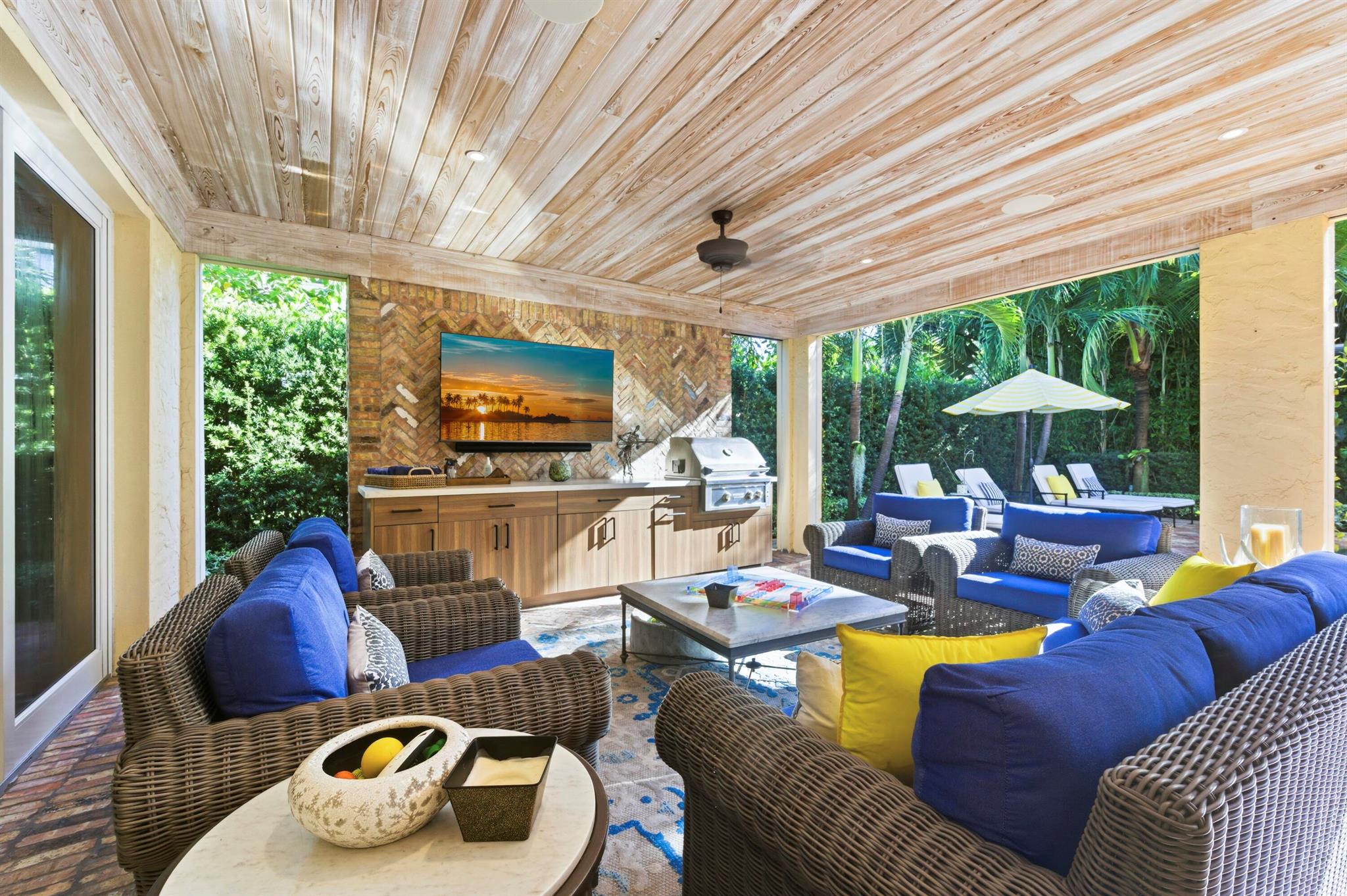 LAKEWOOD - Residential