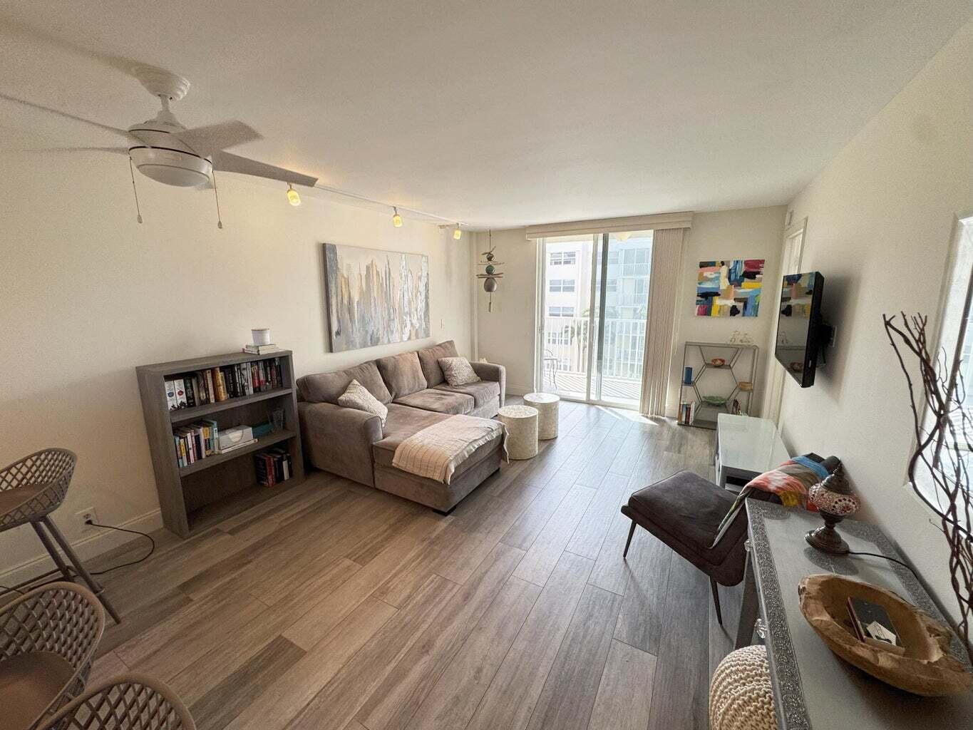 BOCA SOUTH - Residential Lease