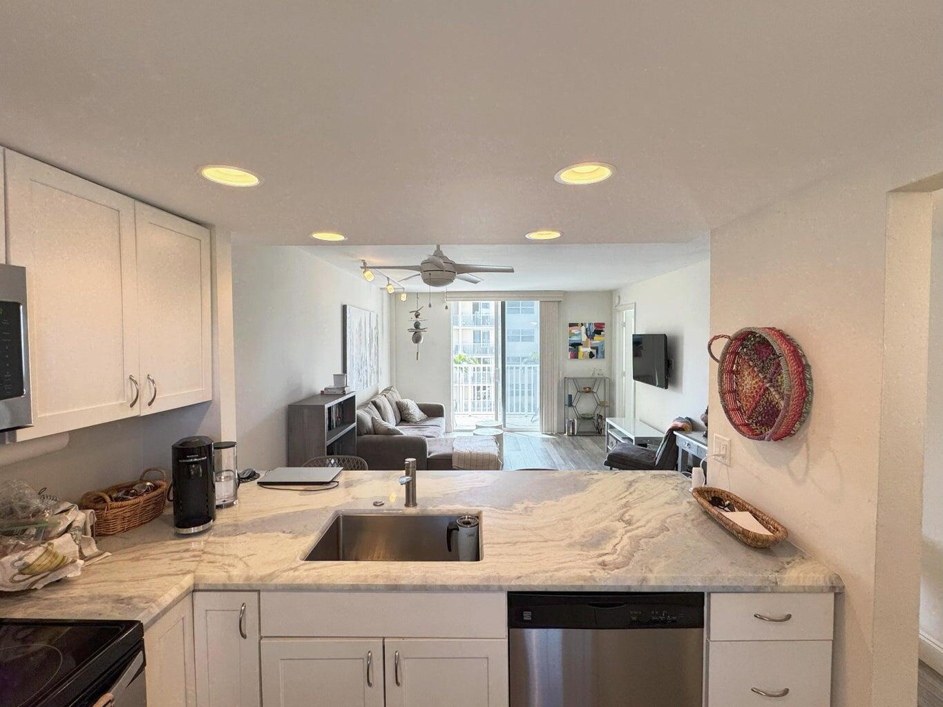 BOCA SOUTH - Residential Lease