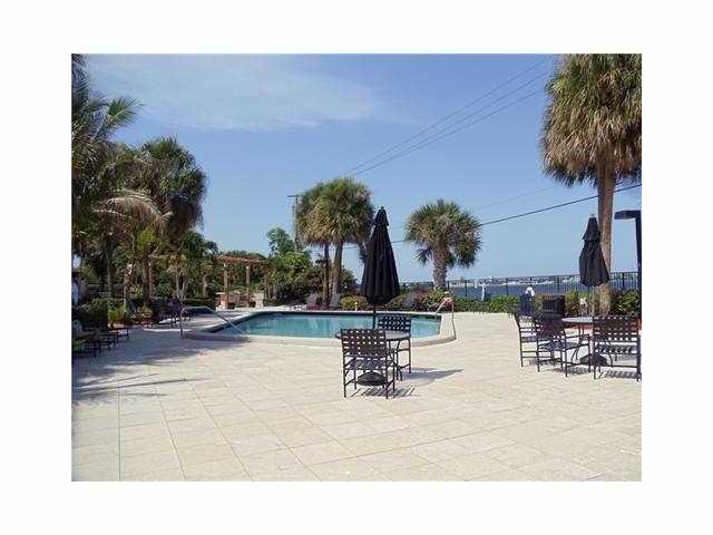 LAKESHORE CLUB CONDO - Residential