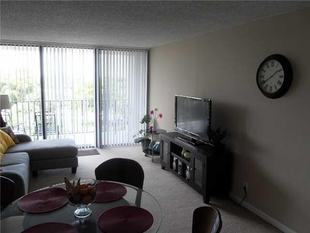 LAKESHORE CLUB CONDO - Residential