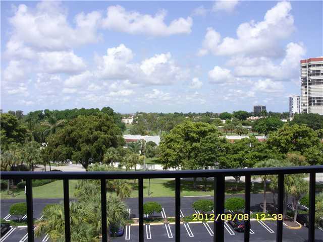 LAKESHORE CLUB CONDO - Residential