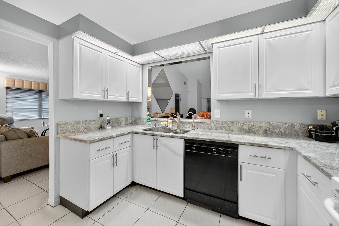 6065 Sunny Manor Court