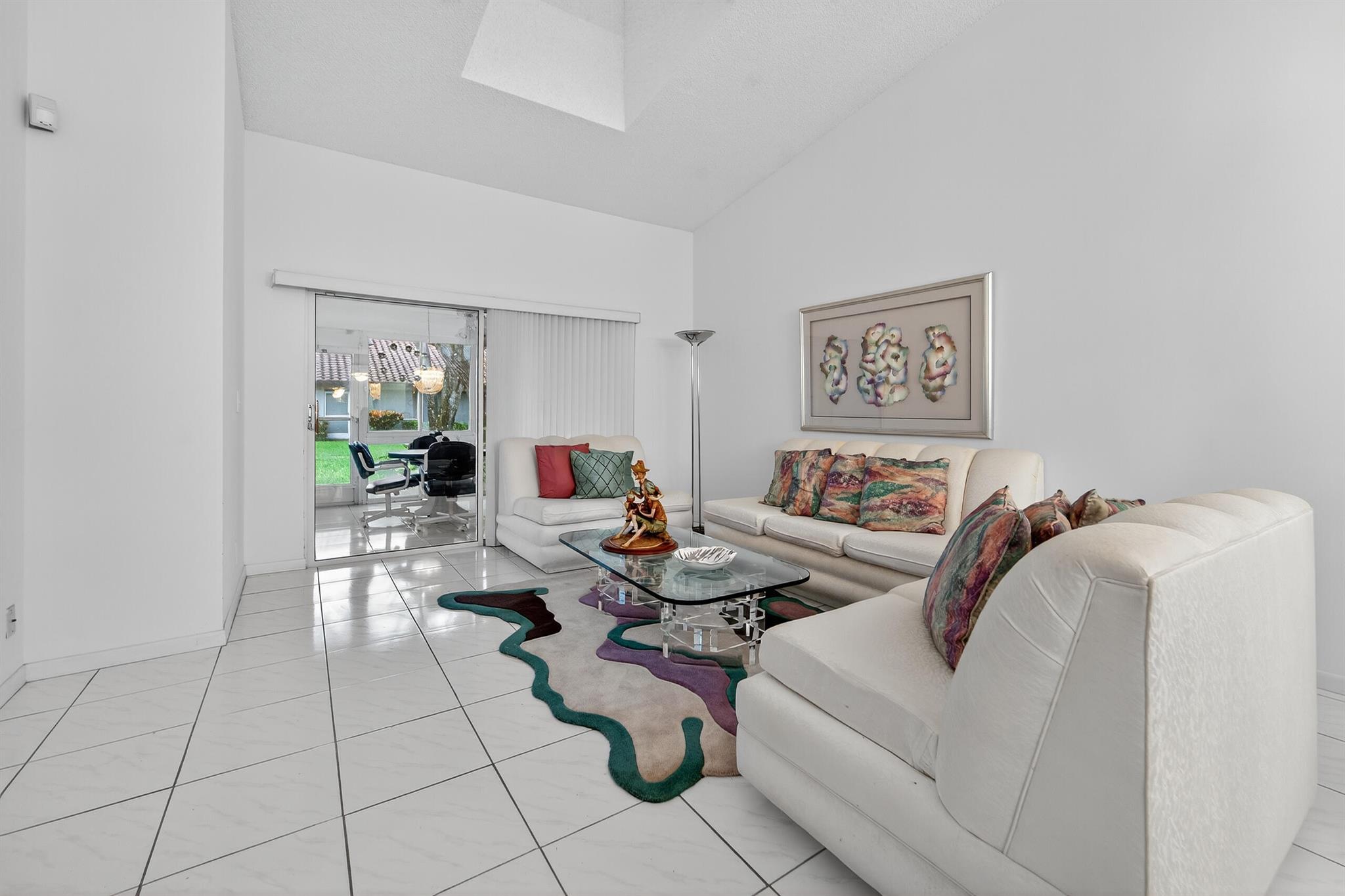 HUNTINGTON POINTE - Residential