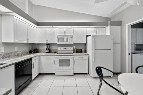 6065 Sunny Manor Court Delray Beach FL 33484