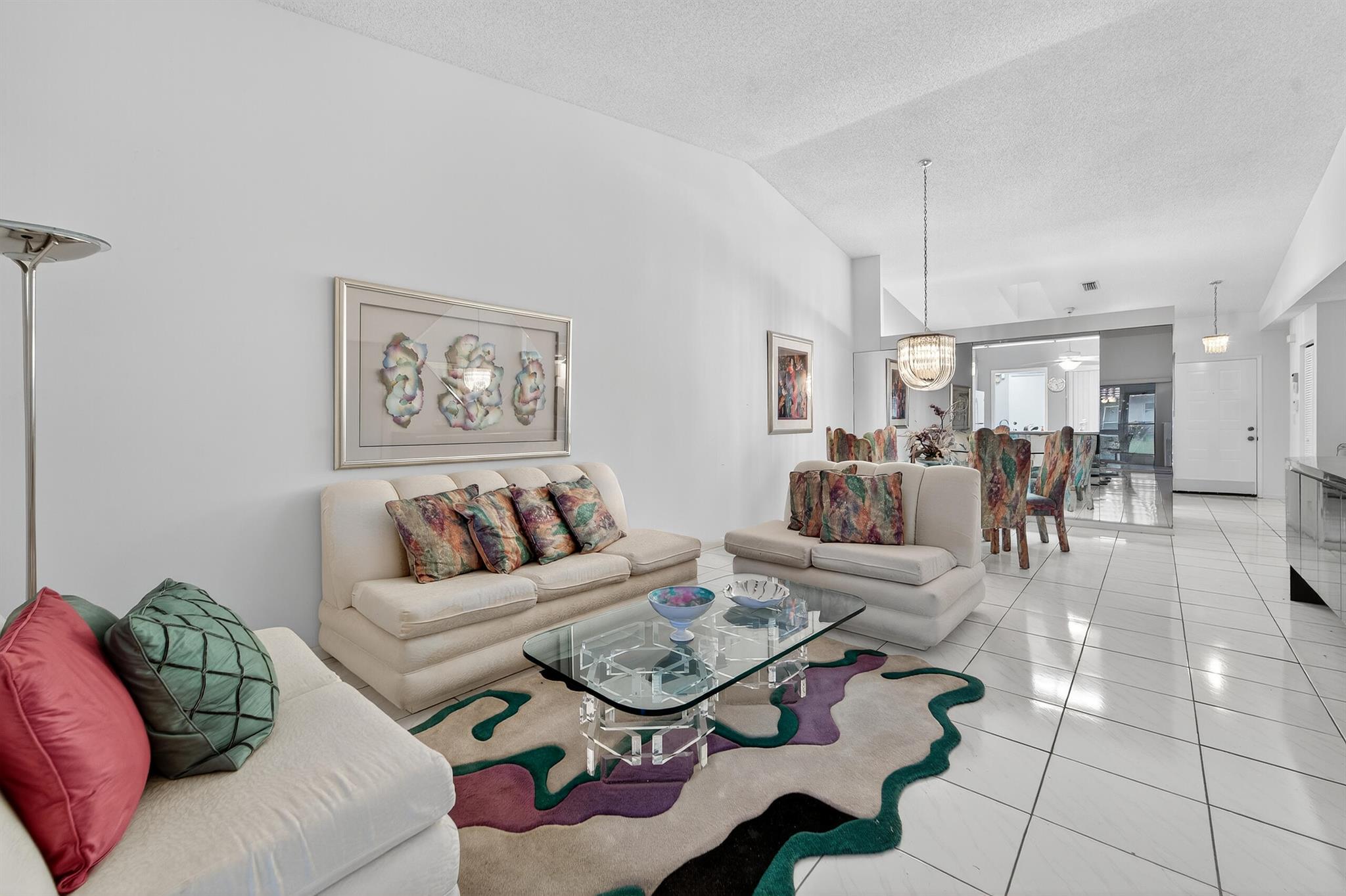 HUNTINGTON POINTE - Residential