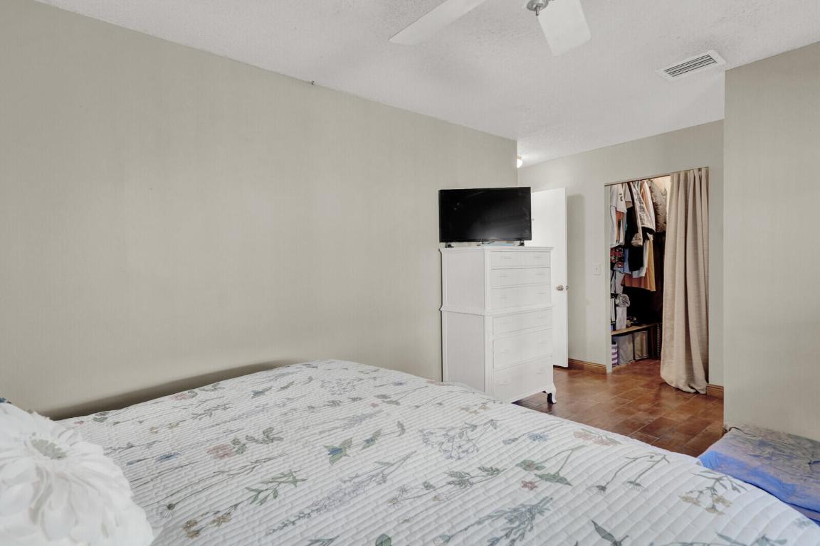 BOCA TRAILS - Residential