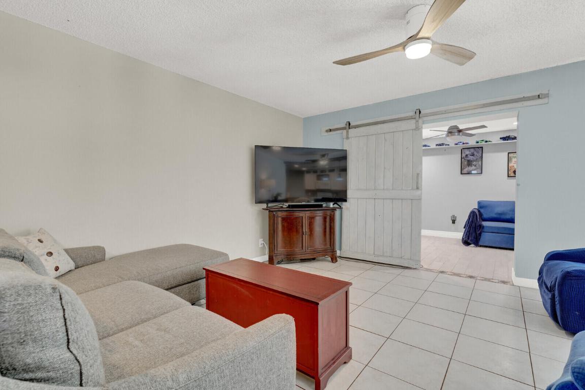 BOCA TRAILS - Residential