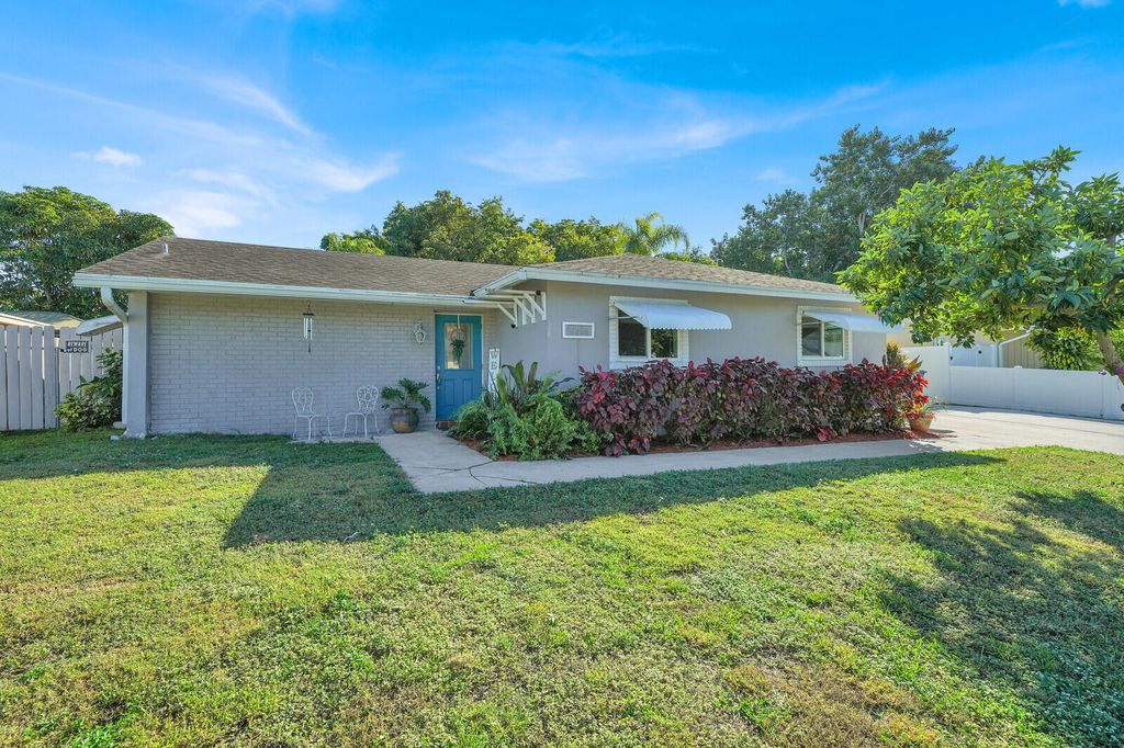 Photo of 10406 Sleepy Brook Way, Boca Raton, FL 33428 (MLS # R11157043)