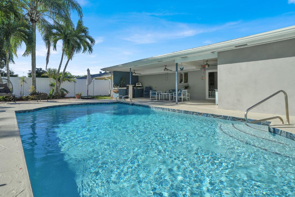 BOCA TRAILS - Residential