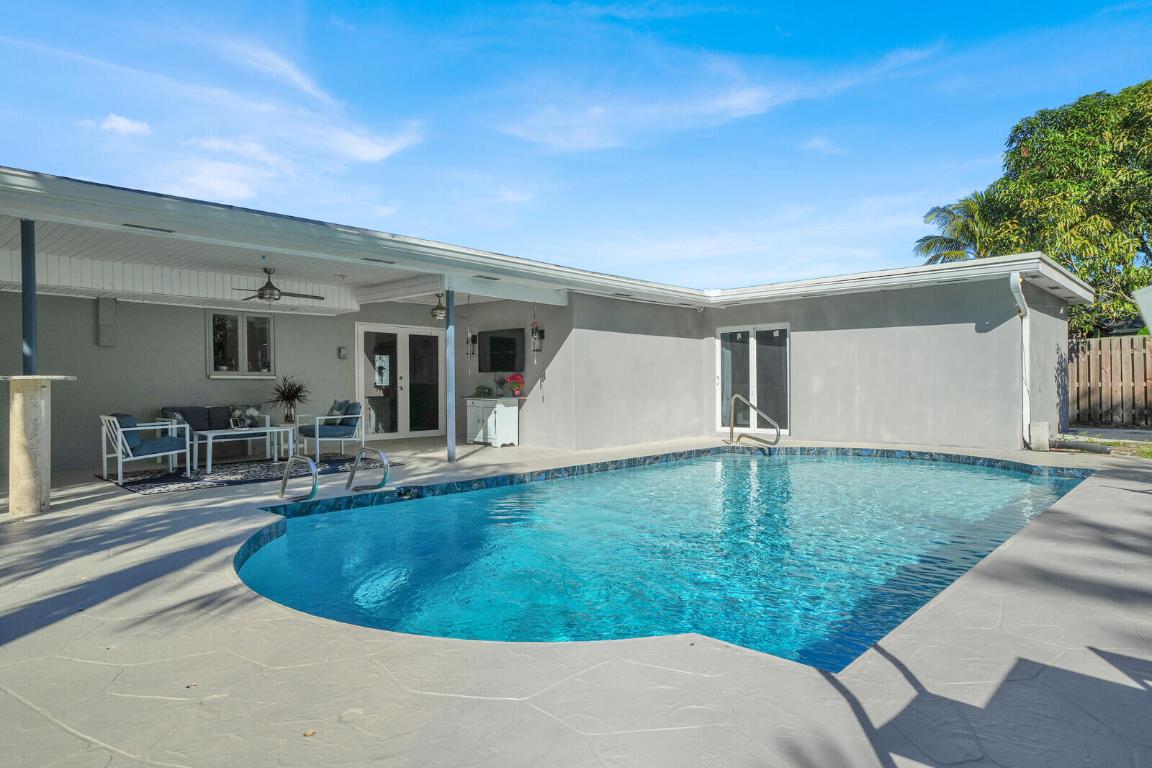 BOCA TRAILS - Residential