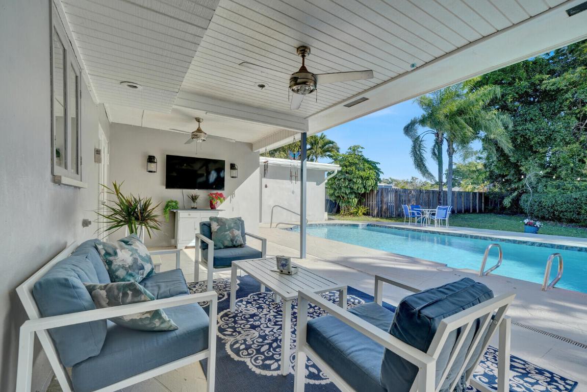 BOCA TRAILS - Residential