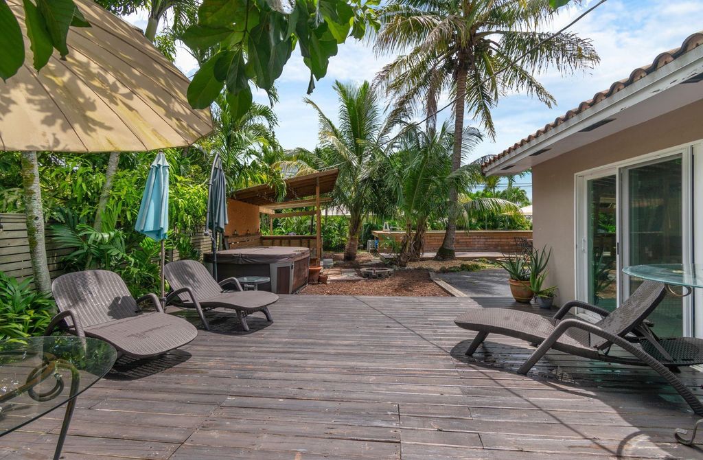 Photo of 4115 SW 5th Street, Plantation, FL 33317 (MLS # F10394773)