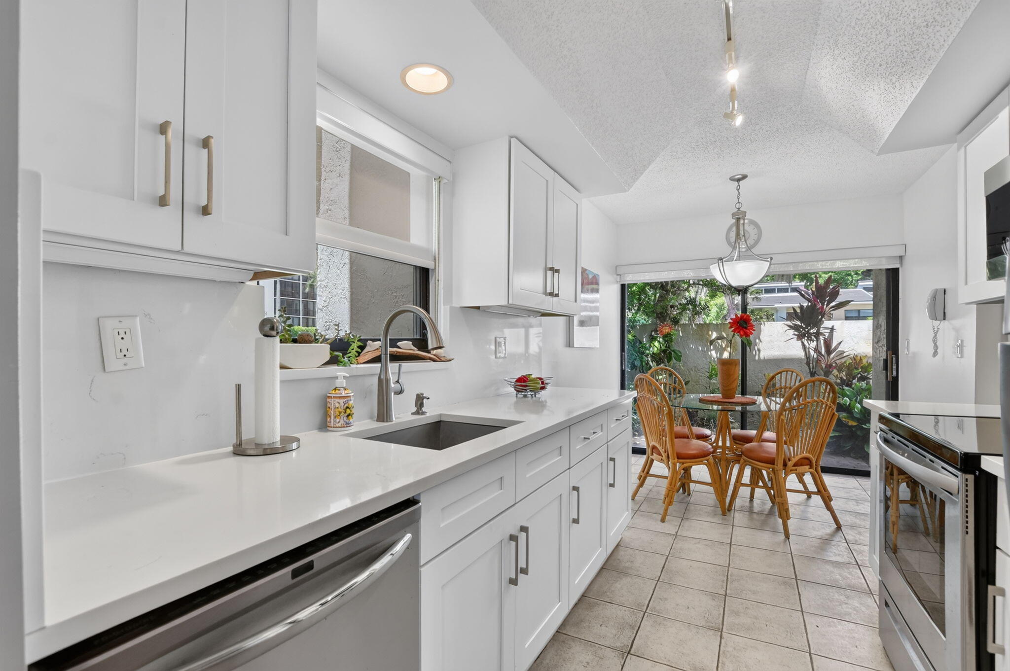 6852 Willow Wood Drive 505