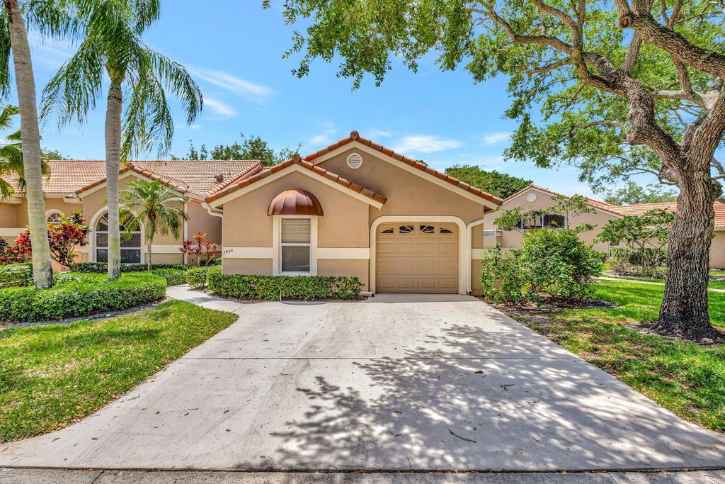 Photo of 1904 Rosewood Way, Palm Beach Gardens, FL 33418 (MLS # R11082234)