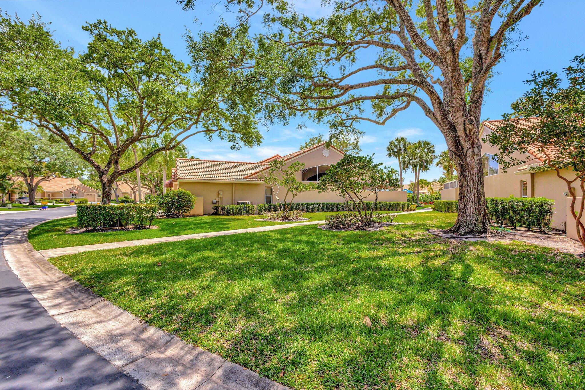 1904 Rosewood Way