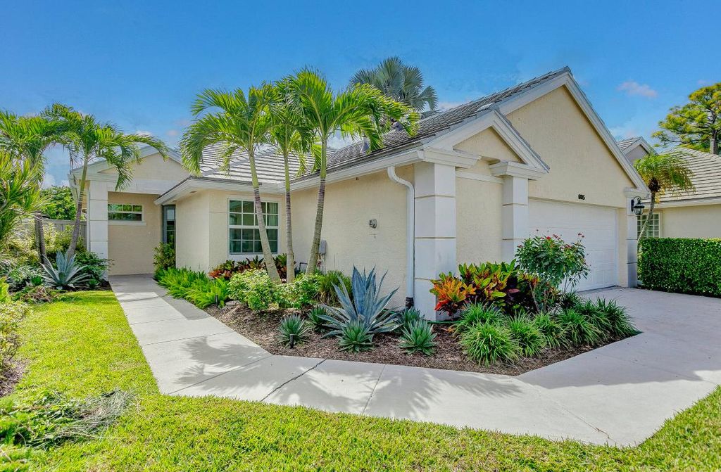 Photo of 605 Masters Way, Palm Beach Gardens, FL 33418 (MLS # R11077394)