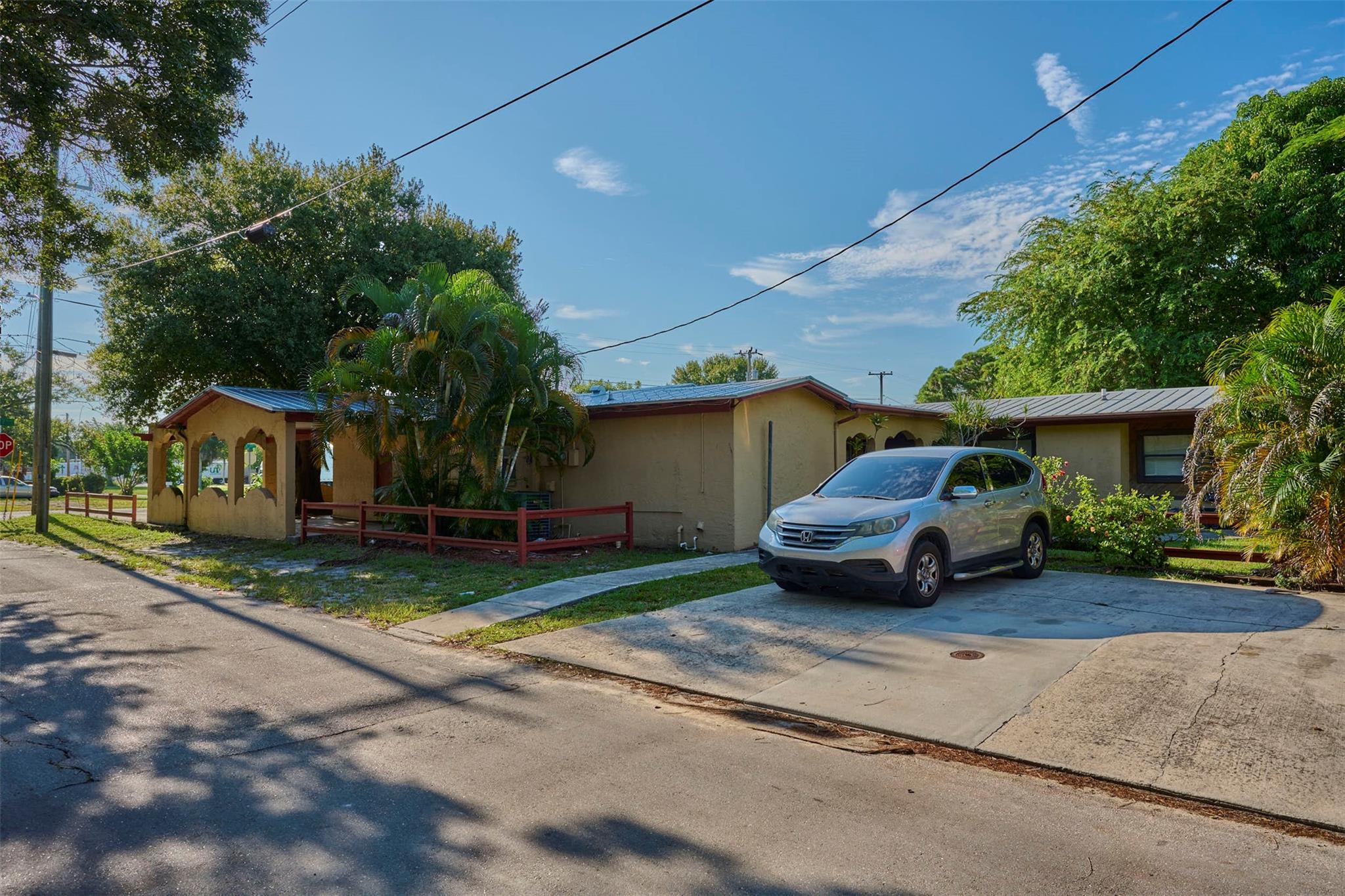 213 N 27th St