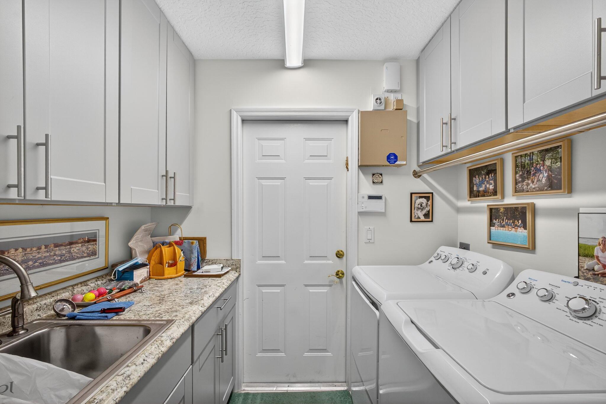 HERITAGE OAKS - Residential