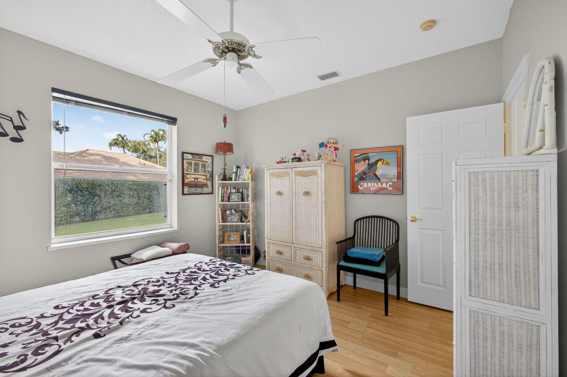 HERITAGE OAKS - Residential